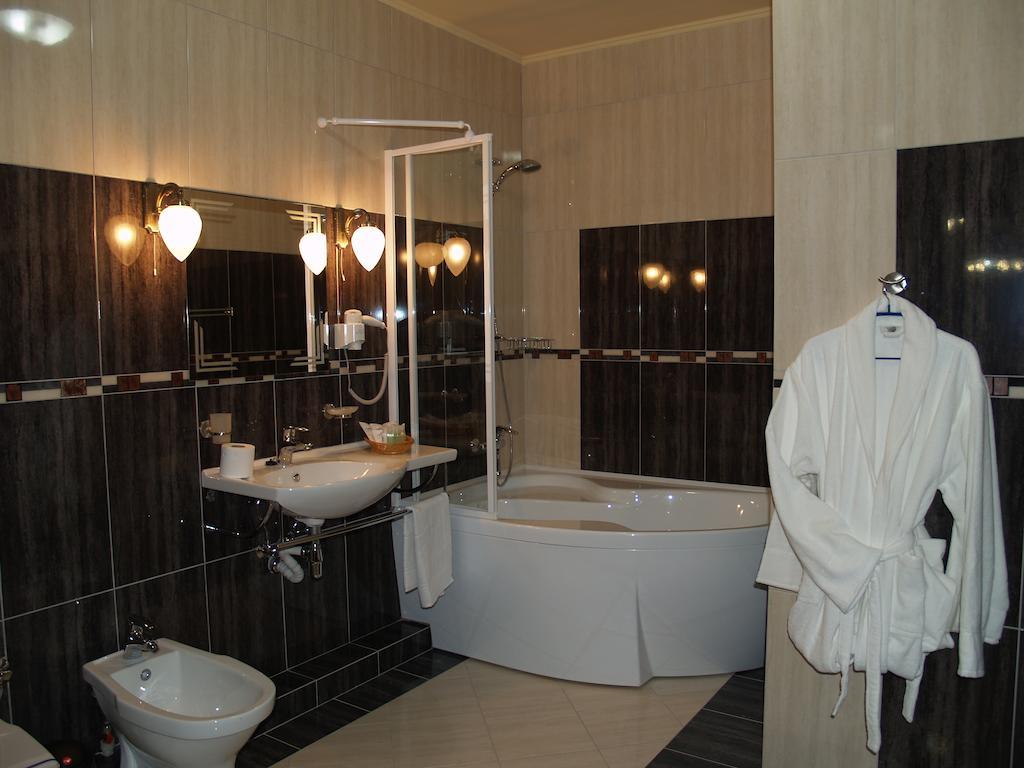 Atrium Hotel Ivano-Frankivsk Cameră foto