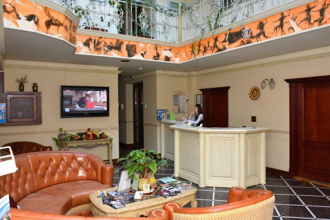 Atrium Hotel Ivano-Frankivsk Exterior foto